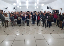 Servidores de Criciúma aprovam estado de greve e dia de paralisação