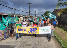 Em greve há 28 dias trabalhadores da educação de Maceió exigem reajuste de 33,24%