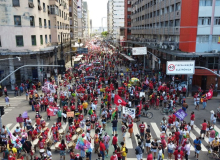 Mais de 30 mil pessoas foram às ruas do Recife para gritar #ForaBolsonaro