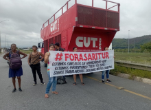Usuárias e usuários protestam contra o transporte coletivo em Vespasiano