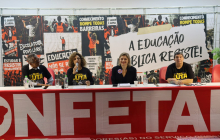 Mesa destaca desafios da educação pública e da ação sindical no Brasil