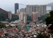Super-ricos ficaram 31% mais ricos no governo Bolsonaro, enquanto pobreza aumentou