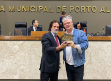 CUT-RS recebe Troféu Câmara 250 anos dos vereadores de Porto Alegre
