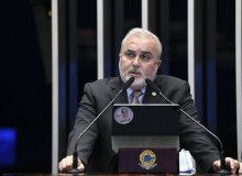 Senador protocola 150º pedido de impeachment de Bolsonaro por ‘pedalada’ na cultura
