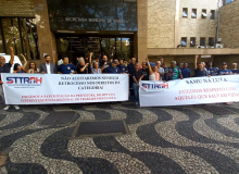 Condutores socorristas do Samu protestam contra proposta de salário "humilhante”