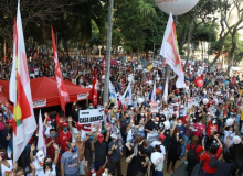 Atos demonstram força dos servidores na luta contra a Reforma Administrativa