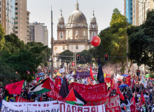 Mais de 600 mil pessoas foram às ruas no sábado (24) para exigir #ForaBolsonaro