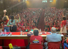 Professores da rede municipal de ensino suspendem greve em Recife