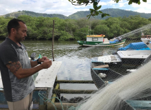 Bolsonaro quer tirar mais direito de trabalhador, agora dos pescadores artesanais