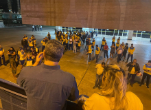 Trabalhadores dos Correios aprovam indicativo de greve para 4 de abril