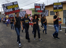 Estudantes irão às ruas no dia 7 de preto e caras pintadas de verde e amarelo