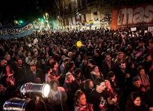 Argentinos protestam e pedem saída imediata de Bolsonaro do país