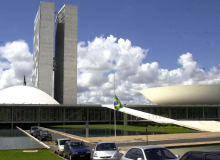 Entidades pressionam parlamentares para derrubarem veto a aumento de servidores