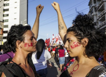 #EleNão: 39 municípios do CE têm atos de mulheres contra Bolsonaro