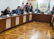 Comissão de Finanças aprova proposta ilegal de orçamento do RS para 2024