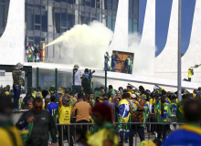 Imagens do ataque ao Planalto mostram sete militares da segurança de Bolsonaro