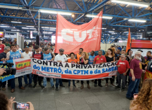 Metroviários marcam greve para 15/08 e pedem liberação das catracas