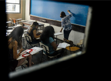 Governo de SP determina monitoramento obrigatório de professores em sala de aula