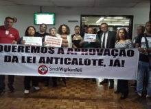Deputados da CCJ do RS aprovam projeto contra calote de empresas terceirizadas