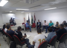 Prefeitura de Maceió nega retroativos e aumenta apenas 0,05% da proposta anterior