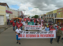 Agricultores e servidores municipais mantêm tradição e promovem manifestação em Icó