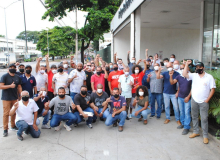 Manifestantes exigem da Belgo Bekaert respeito com trabalhadores e Sindimetal