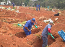 Terceirização provoca caos no serviço funerário do município de São Paulo