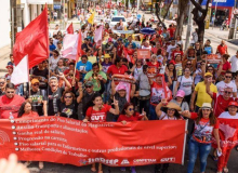 Servidores municipais do Ceará tomam as ruas no Dia Nacional do Basta!