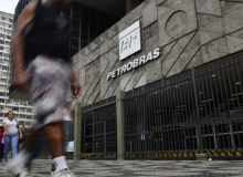 Petrobras exige plano de saúde para prestadores de serviço em novas licitações