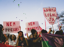 Movimentos realizam ato pela descriminalização do aborto, nesta quinta (28)