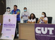 CUT-CE participa da abertura do 3° Encontro das Mulheres Trabalhadoras do Comércio e Serviços do Ceará