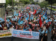 Auxiliares de serviços de educação básica protestam - Fotos de Vera Lima/Léo Costa/Tais Ferreira (Sind-UTE/MG) e Rogério Hilário